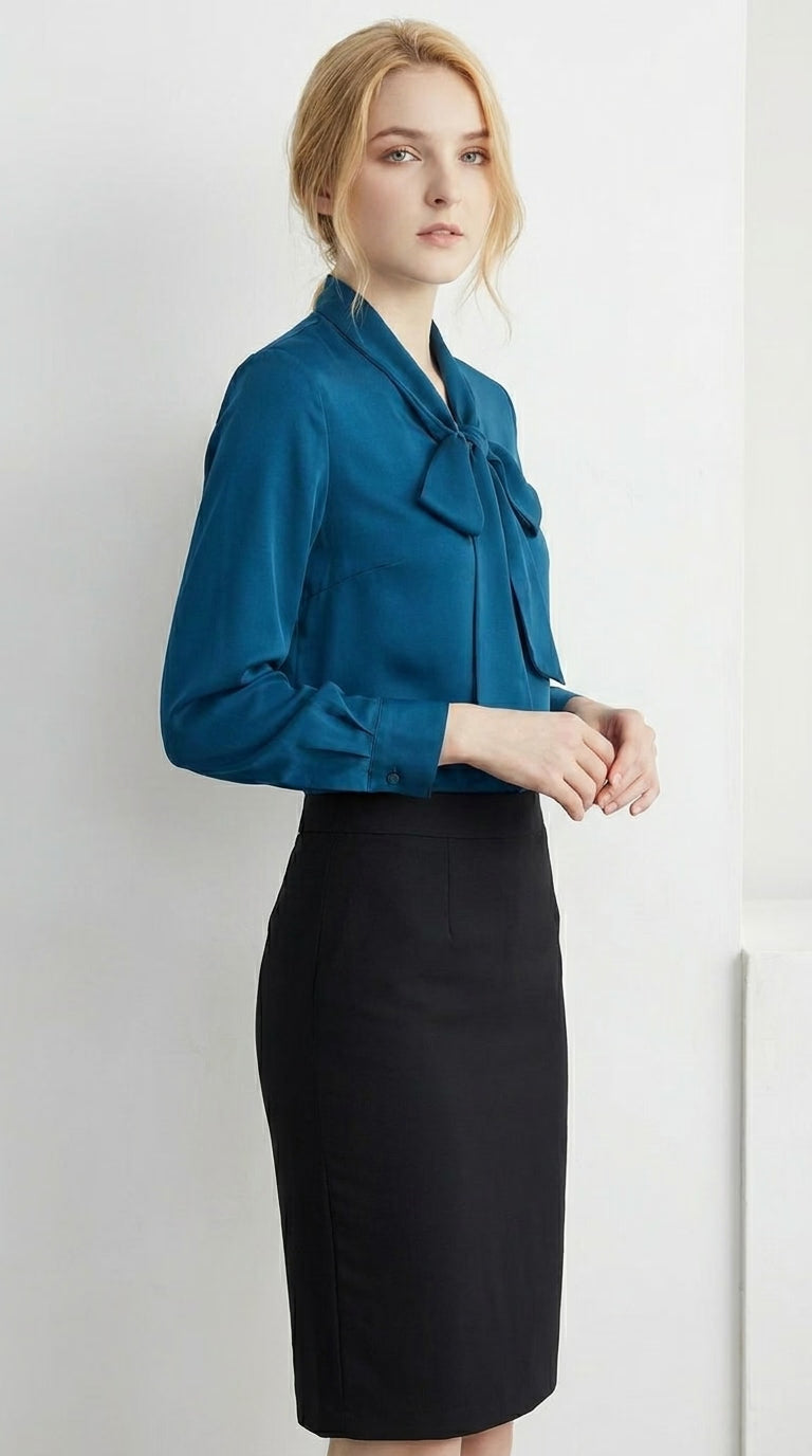 LORVENE double pocket shirt featuring a classic button-up design with two chest pockets and a relaxed fit.