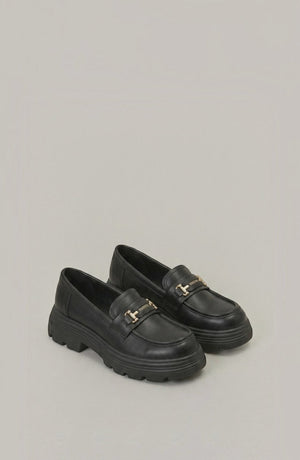 LORVENE Velvet Line Loafers in deep velvet fabric, showcasing classic slip-on style with a sleek design and plush texture.