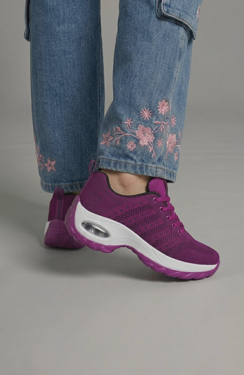 LORVENE Ice Walk Sneakers featuring durable soles and insulated design, shown in a close-up of the top right view.