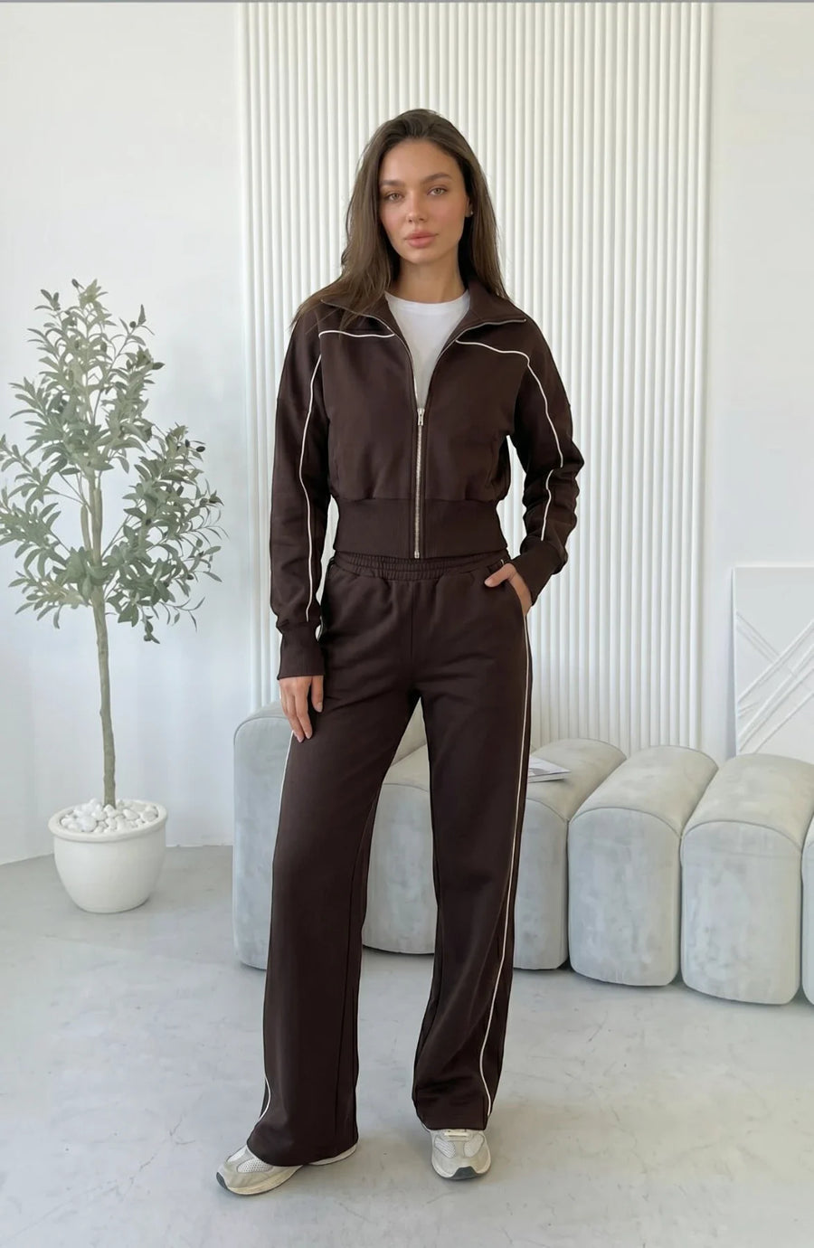 LORVENES striped street cardigan set featuring a cozy, stylish cardigan and matching pants in a colorful striped pattern.