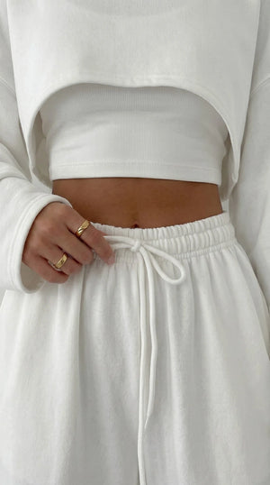 LORVENES women's casual sweater suit with long-sleeve pullover, suspenders, and wide-leg pants in a 2023 fashion style.